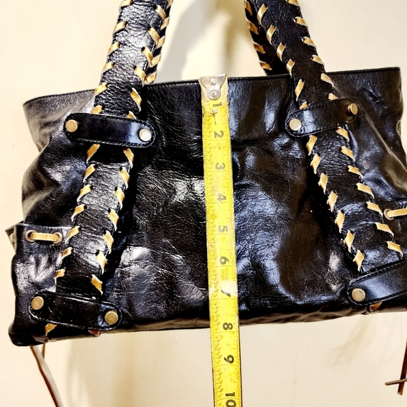 Mauricio Taituti Women's Black Leather Shoulder bag - Picture 11 of 14